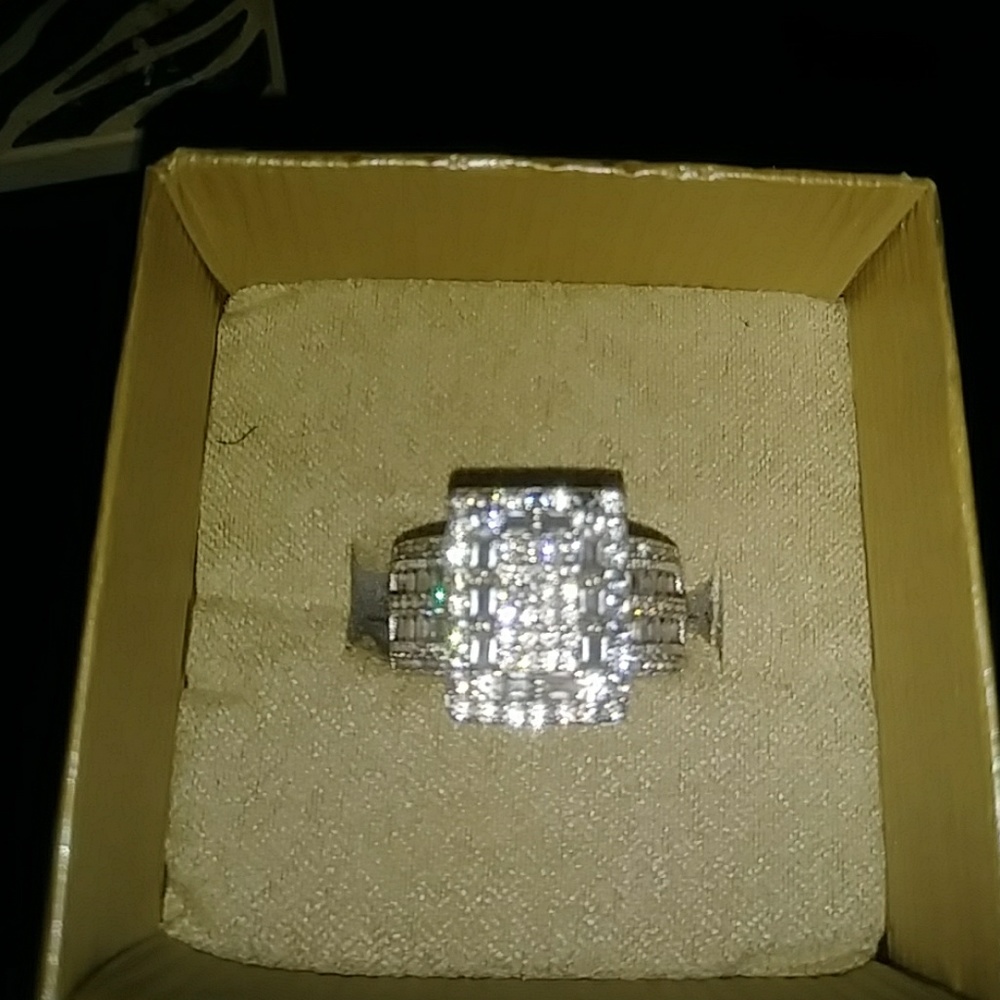 2 karat simulated diamond